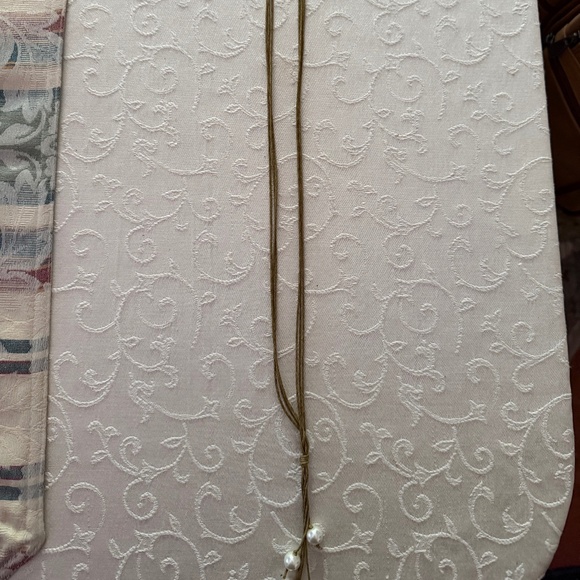 NEW 16" Rope necklace with Pearl Drops- Light & Pretty. Unusual - Picture 2 of 4
